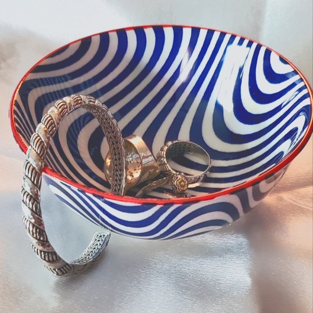 NEW- Trinket‎ Dish